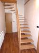 Šprušlonosné schody - Dřevěné schodiště, jakoby zavěšené v prostoru, zabírá minimum prostoru a působí velmi odlehčeným dojmem.